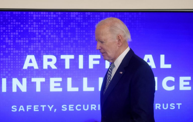 La administración Biden presenta nuevas reglas para el uso de IA a nivel gubernamental